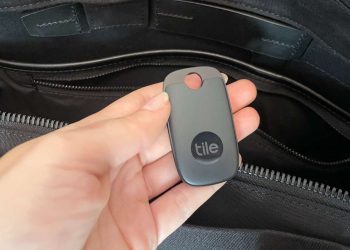 Smart Luggage Tracking: Collaborating with Airlines and Travel Agencies to Ensure Timely Delivery