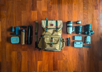 Choosing the Right Camera and Lens for Travel Enthusiasts