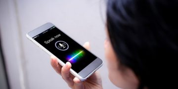 Voice Assistants: Helping Travelers Access Destination Information, Translate Languages, and Solve Problems, Enhancing Travel Convenience