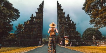 Exploring Unique Destinations: Why Travelers Are Drawn to Local Culture, Customs, and Traditions