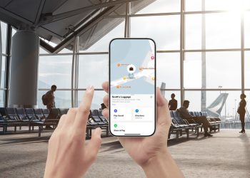 The Use of Smart Luggage Trackers: Empowering Travelers with Real-Time Luggage Location Updates
