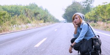 Encounters: The Pivotal Moments that Shape Travel Stories and Transform Lives