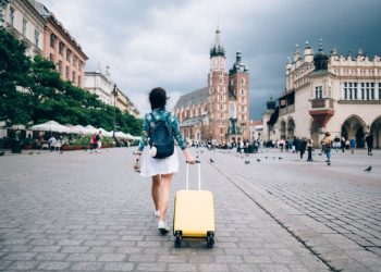 Overcoming Fear: How Travelers Build Resilience and Confidence in the Face of Adversity