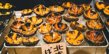 Food and Customs Clash in Travel: Navigating the Impact of Cultural Differences on Culinary Traditions