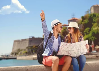 Philosophies of Travel and Life Attitudes: How Journeys Shape Our Perspectives