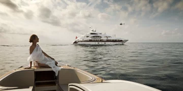 Around the World in Super Luxury Yachts: The Dream of the Wealthy Traveler