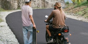 Connecting with Strangers and Nature: How Travelers Learn to Appreciate the Present Moment