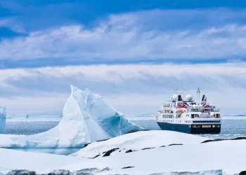 For Explorers, Antarctica and the Arctic Are Undoubtedly the Most Mysterious Places on Earth