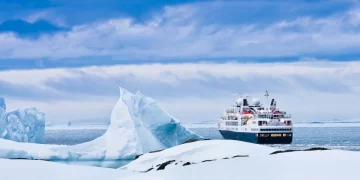 For Explorers, Antarctica and the Arctic Are Undoubtedly the Most Mysterious Places on Earth